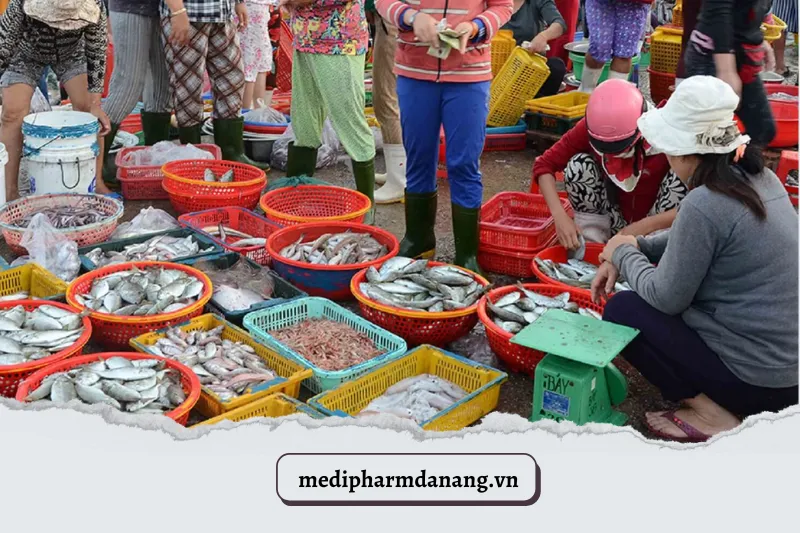 Chợ hải sản phường Thanh Khê Đông