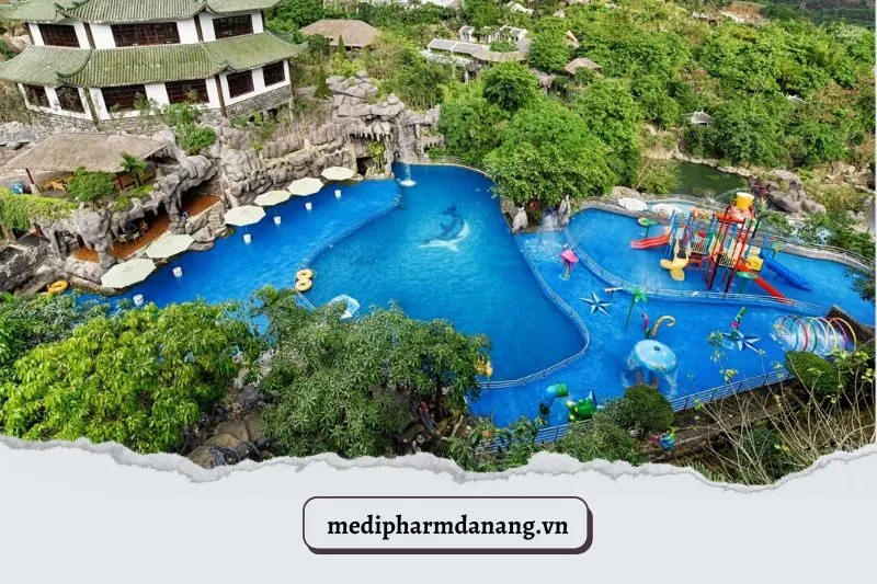 Suối nước nóng Núi Thần Tài