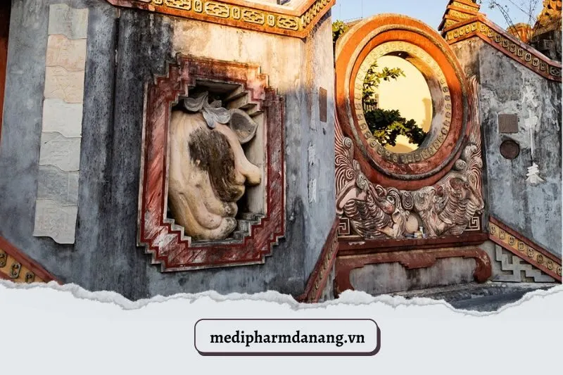 Tam Quan chùa Bà Mụ (Hội An)