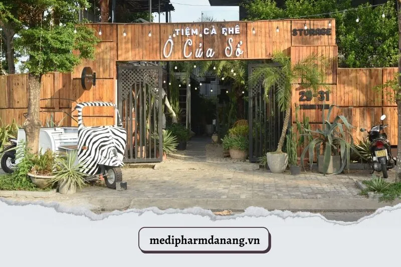 Tiệm Cà Phê Ô Cửa Sổ