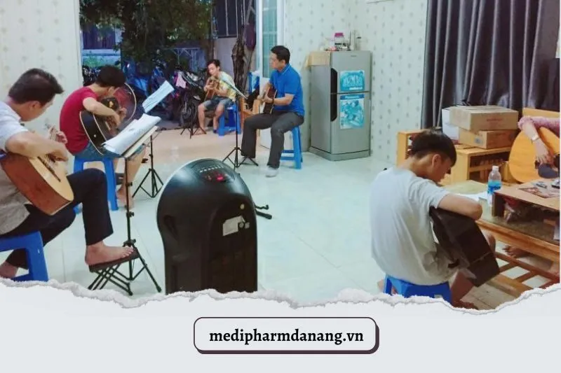 Dạy Học Guitar Đệm Hát Tại Đà Nẵng