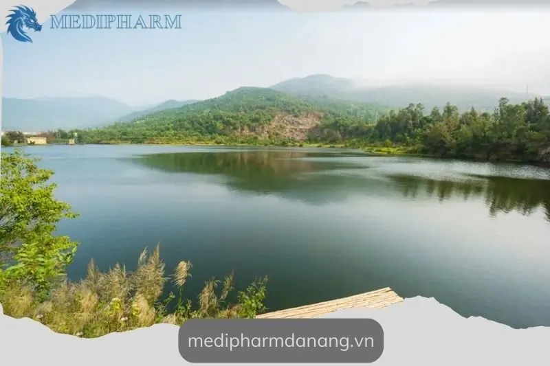 cac-hoat-dong-vui-choi-va-trai-nghiem-tai-ho-xanh-da-nang