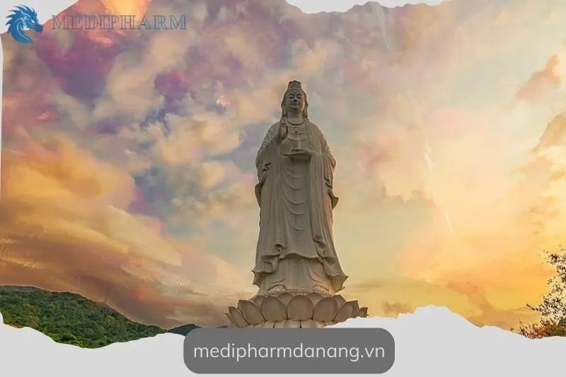 tuong-phat-ba-quan-am-cao-nhat-viet-nam-tai-chua-linh-ung-son-tra